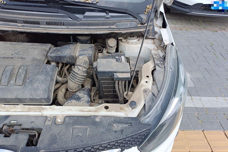 Used BAIC Senova X25 2015 1.5L automatic luxury version Engine Bay Left