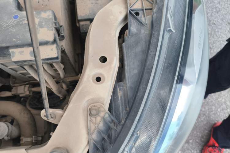 Used BAIC Senova X25 2015 1.5L Manual Elite Edition Engine Bay Left
