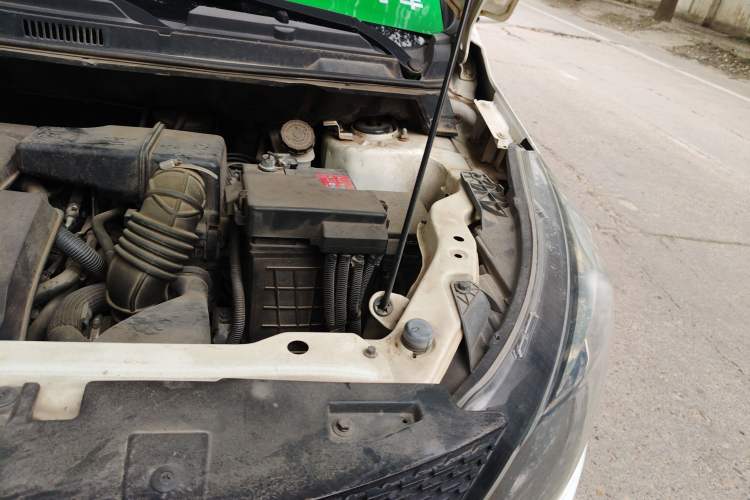 Used BAIC Senova X25 2015 1.5L Manual Elite Edition Engine Bay Left