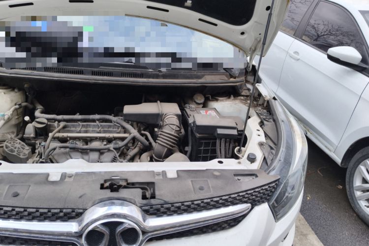 Used BAIC Senova X25 2015 1.5L manual Comfort trim level Engine Bay Left