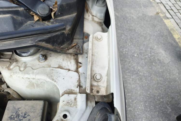 Used BAIC Senova X25 2015 1.5L Manual Elite Edition Engine Bay Left