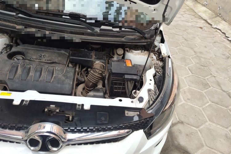 Used BAIC Senova X25 2015 1.5L Manual Elite Edition Engine Bay Left