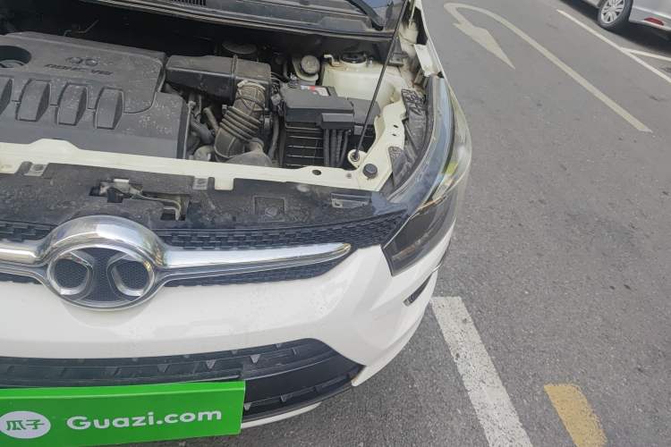 Used BAIC Senova X25 2015 1.5L Manual Elite Edition Engine Bay Left