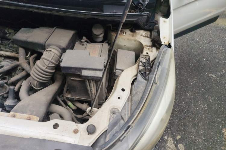 Used BAIC Senova X25 2015 1.5L Automatic Elite Model Engine Bay Left