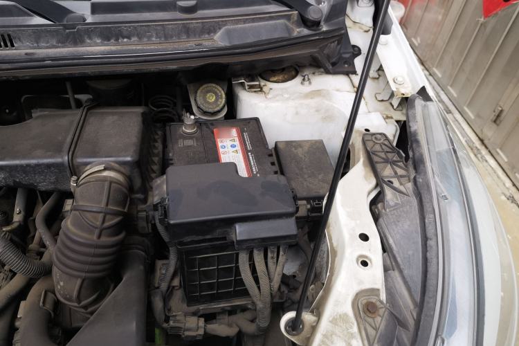 Used BAIC Senova X25 2015 1.5L manual Comfort trim level Engine Bay Left