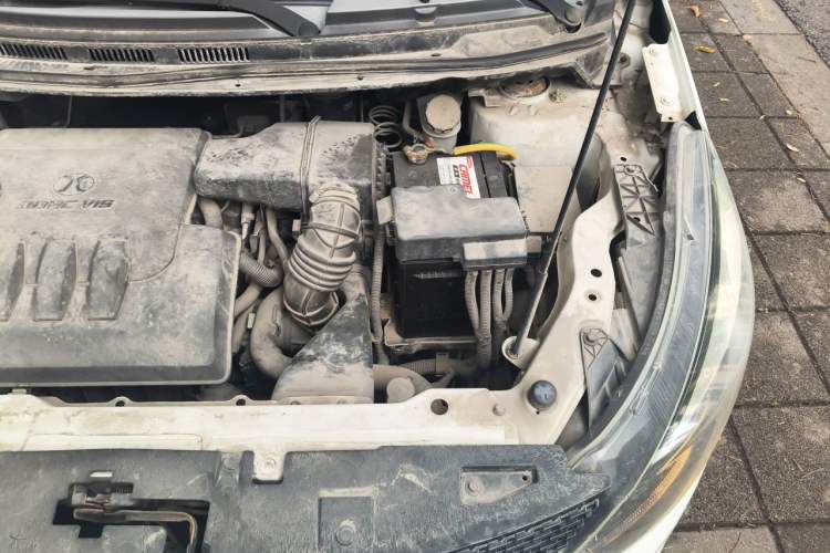 Used BAIC Senova X25 2015 1.5L Manual Elite Edition Engine Bay Left