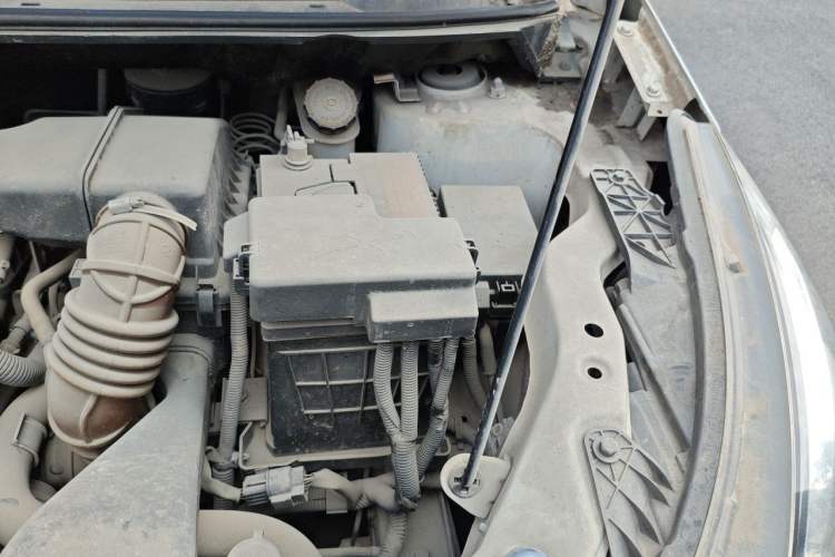 Used BAIC Senova X25 2015 1.5L Manual Elite Edition Engine Bay Left