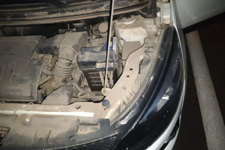 Used BAIC Senova X25 2015 1.5L Automatic Elite Model Engine Bay Left