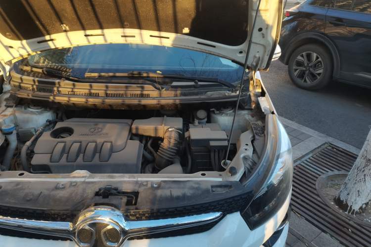 Used BAIC Senova X25 2015 1.5L Manual Elite Edition Engine Bay Left