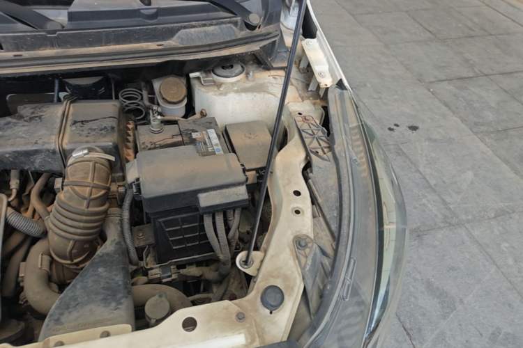 Used BAIC Senova X25 2015 1.5L Manual Elite Edition Engine Bay Left
