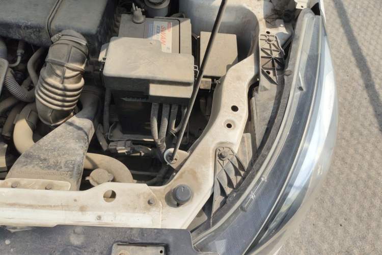 Used BAIC Senova X25 2015 1.5L Manual Elite Edition Engine Bay Left