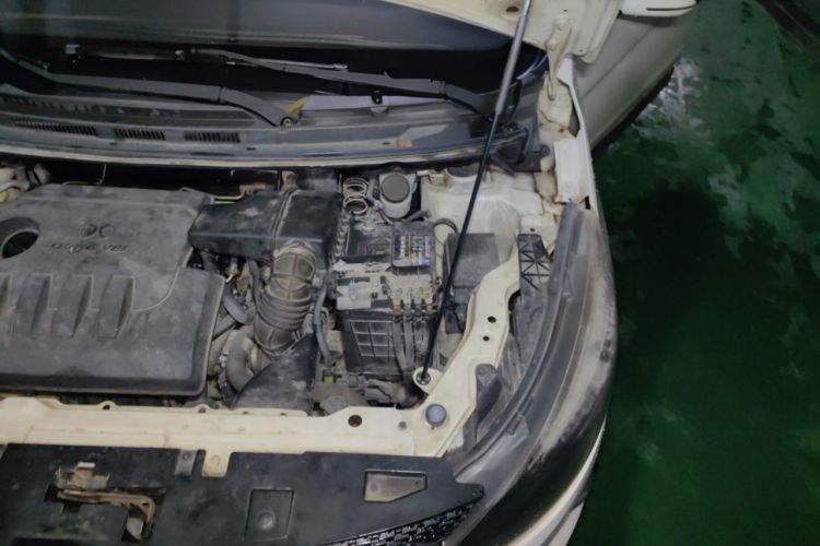 Used BAIC Senova X25 2015 1.5L Manual Elite Edition Engine Bay Left