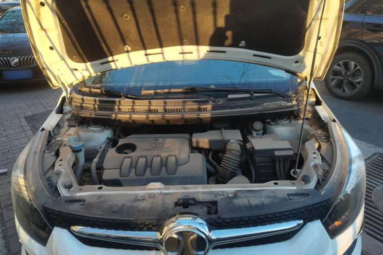 Used BAIC Senova X25 2015 1.5L Manual Elite Edition Engine Bay