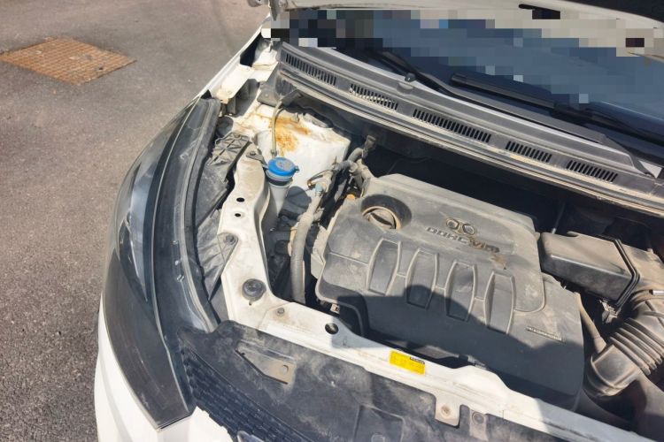 Used BAIC Senova X25 2015 1.5L Manual Elite Edition Engine Bay Right