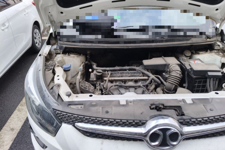 Used BAIC Senova X25 2015 1.5L manual Comfort trim level Engine Bay Right