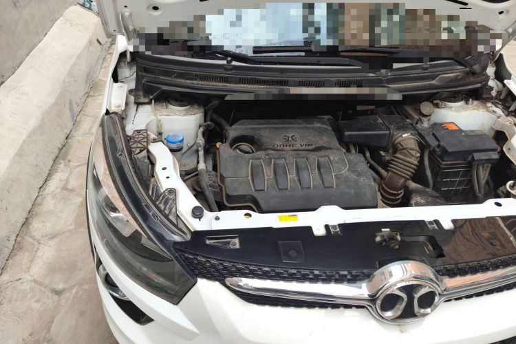 Used BAIC Senova X25 2015 1.5L Manual Elite Edition Engine Bay Right