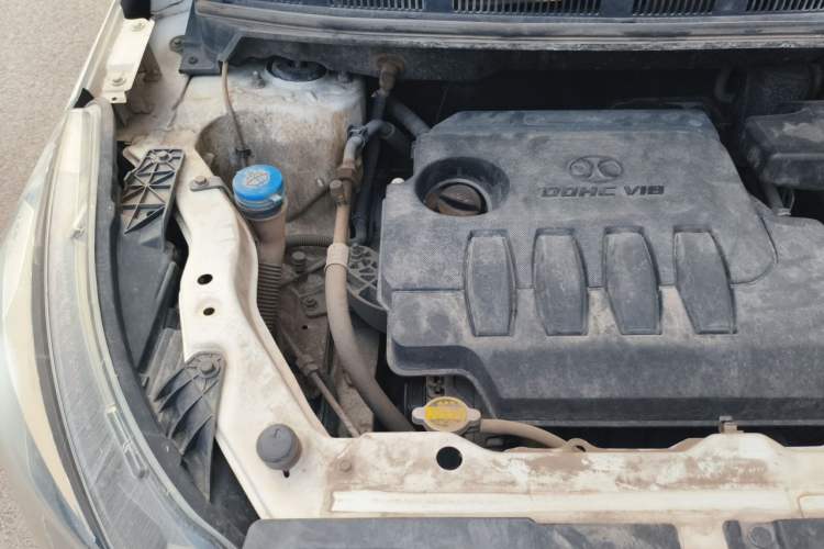 Used BAIC Senova X25 2015 1.5L Manual Elite Edition Engine Bay Right