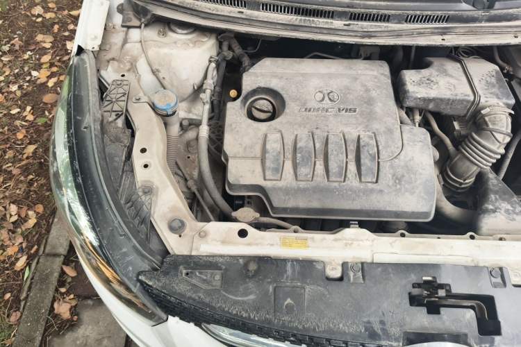 Used BAIC Senova X25 2015 1.5L Manual Elite Edition Engine Bay Right