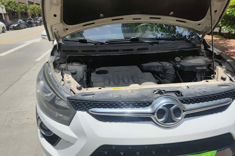 Used BAIC Senova X25 2015 1.5L Automatic Elite Model Engine Bay Right
