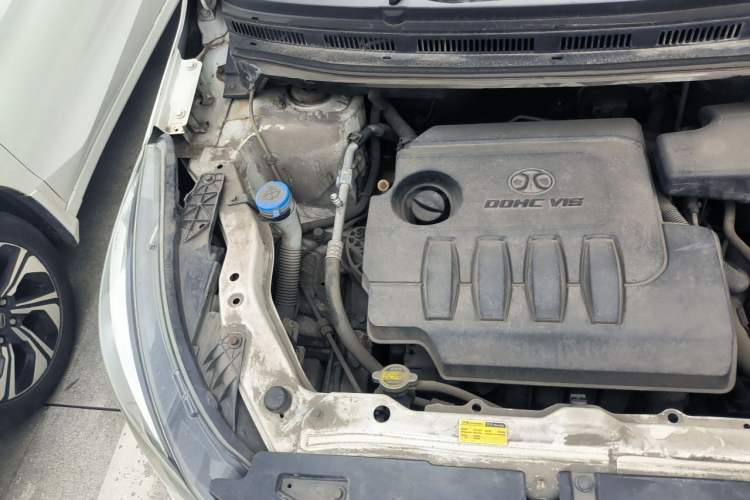 Used BAIC Senova X25 2015 1.5L Automatic Elite Model Engine Bay Right