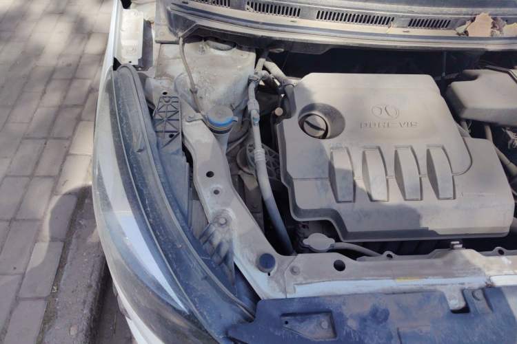Used BAIC Senova X25 2015 1.5L Manual Elite Edition Engine Bay Right