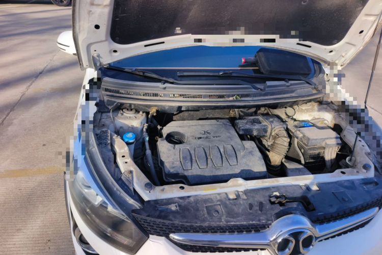 Used BAIC Senova X25 2015 1.5L Manual Elite Edition Engine Bay Right