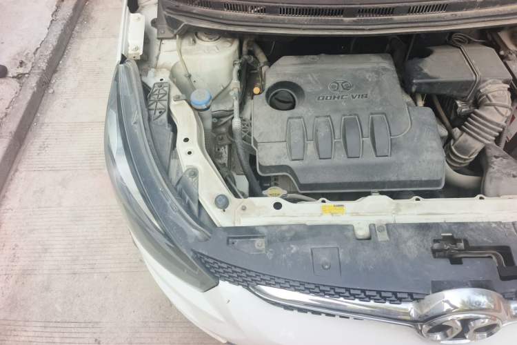 Used BAIC Senova X25 2015 1.5L Automatic Elite Model Engine Bay Right