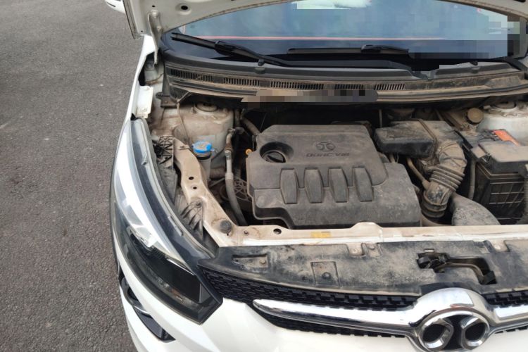 Used BAIC Senova X25 2015 1.5L Manual Elite Edition Engine Bay Right