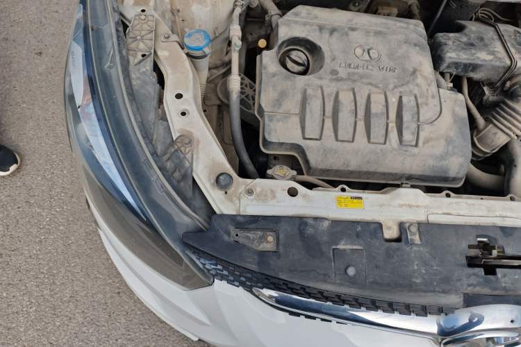 Used BAIC Senova X25 2015 1.5L Automatic Elite Model Engine Bay Right