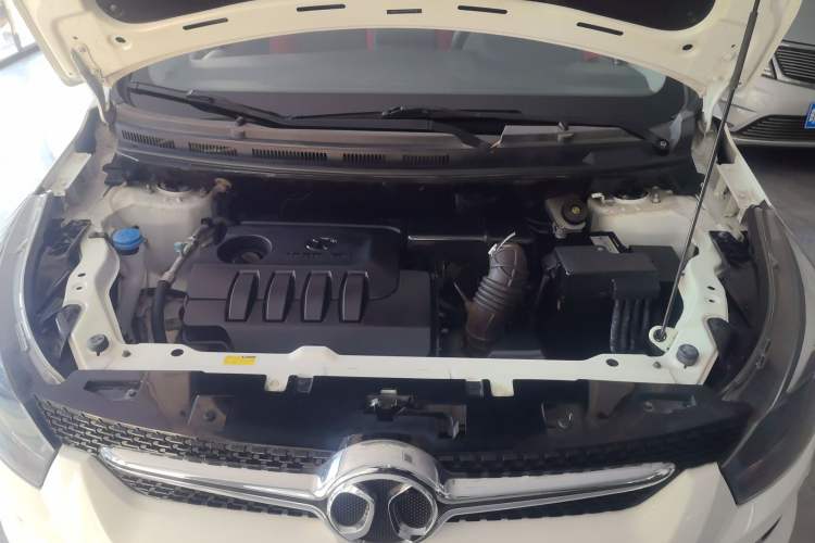 Used BAIC Senova X25 2015 1.5L automatic luxury version Engine Bay