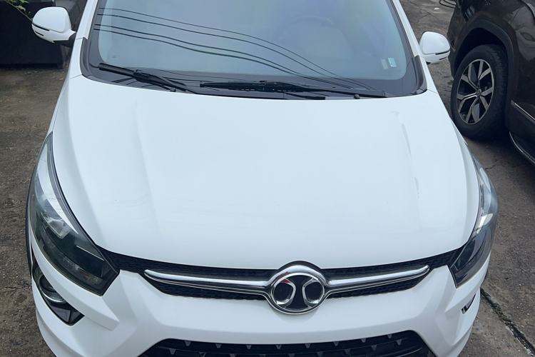 Used BAIC Senova X25 2015 1.5L Manual Elite Edition Exterior 1