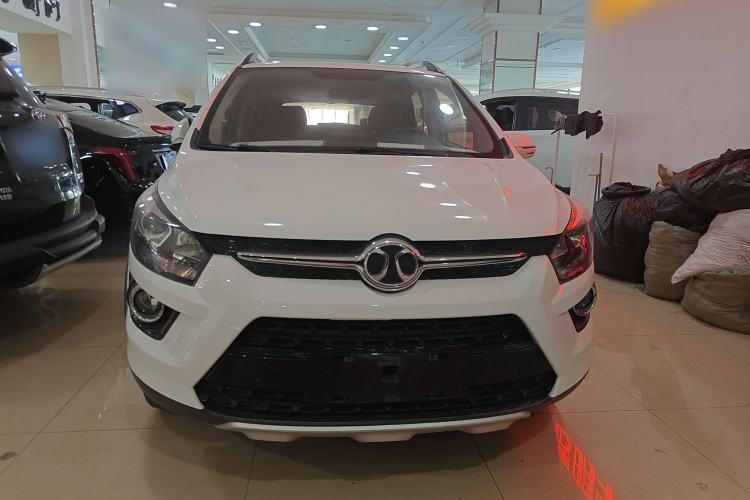 Used BAIC Senova X25 2015 1.5L Manual Elite Edition Exterior 1