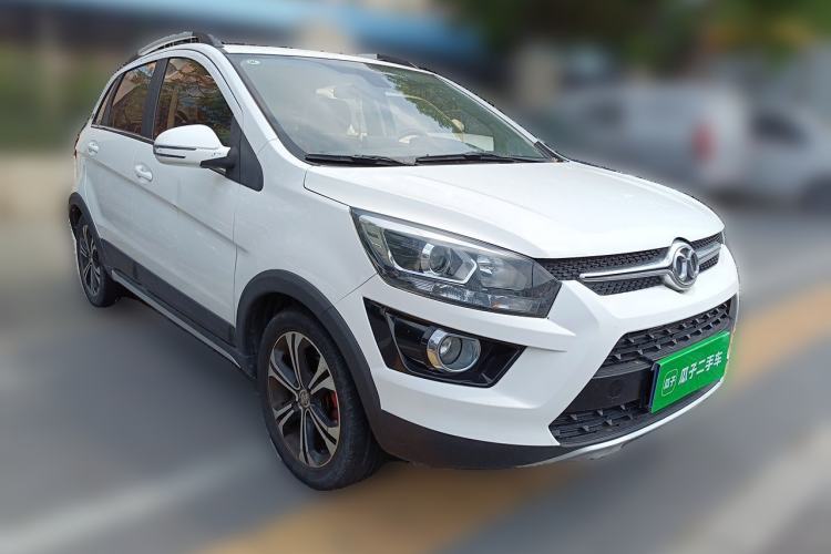 Used BAIC Senova X25 2015 1.5L automatic luxury version Exterior 1