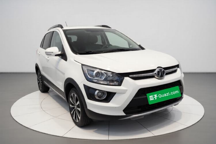 Used BAIC Senova X25 2015 1.5L manual Comfort trim level Exterior 1