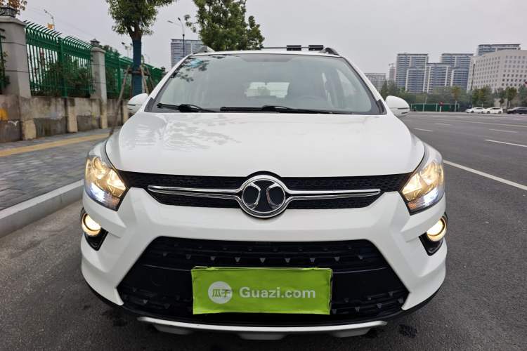 Used BAIC Senova X25 2015 1.5L Automatic Elite Model Exterior 1