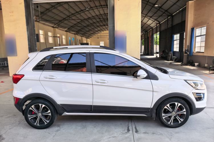 Used BAIC Senova X25 2015 1.5L Automatic Elite Model Exterior 1