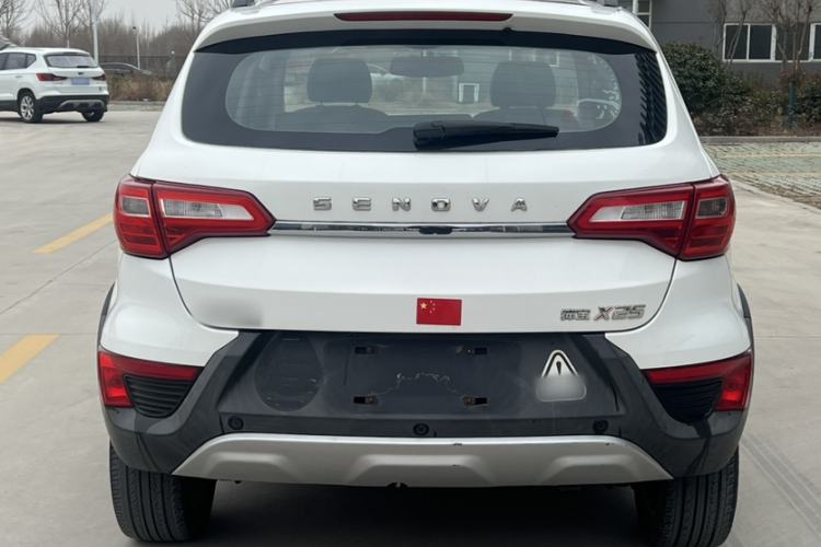 Used BAIC Senova X25 2015 1.5L manual Comfort trim level Exterior 2