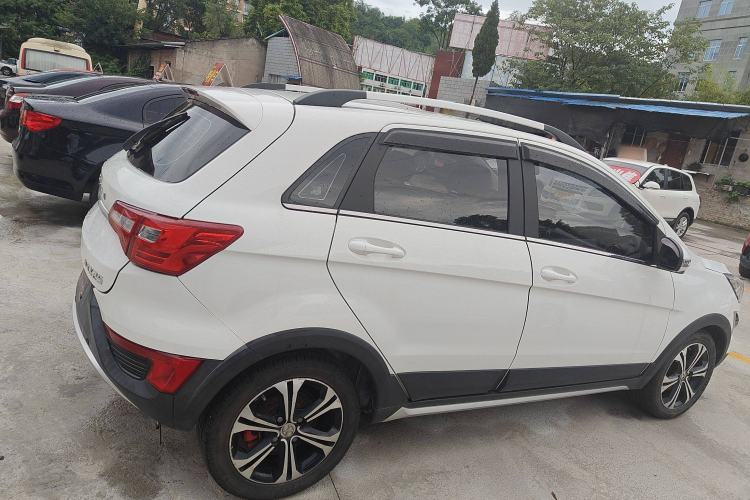 Used BAIC Senova X25 2015 1.5L Manual Elite Edition Exterior 2
