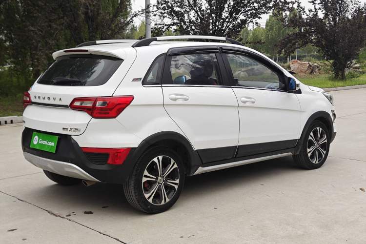 Used BAIC Senova X25 2015 1.5L Manual Elite Edition Exterior 3