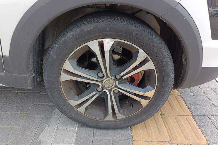 Used BAIC Senova X25 2015 1.5L automatic luxury version Exterior 4