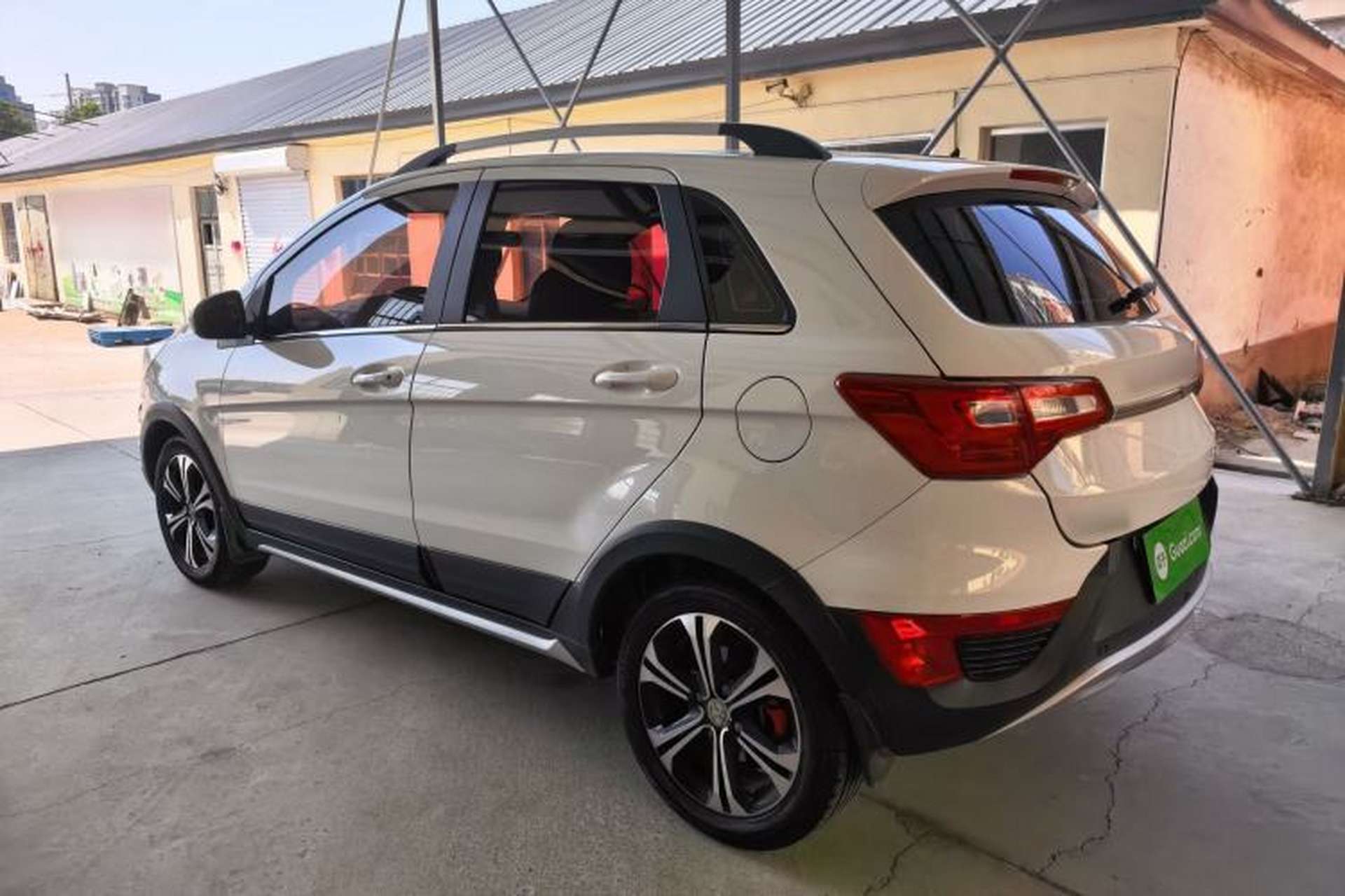 Used BAIC Senova X25 2015 1.5L Automatic Elite Model Exterior 4