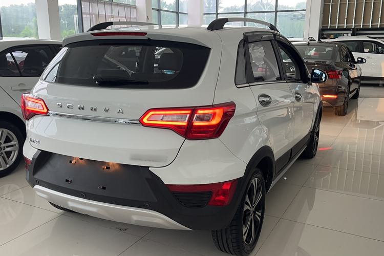 Used BAIC Senova X25 2015 1.5L Manual Elite Edition Exterior 5