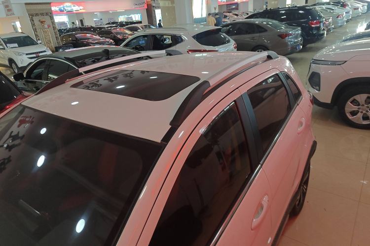 Used BAIC Senova X25 2015 1.5L Manual Elite Edition Exterior 6