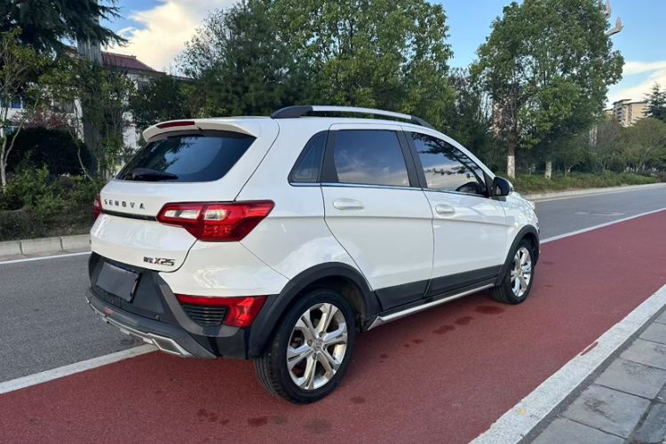 Used BAIC Senova X25 2015 1.5L manual Comfort trim level Exterior 6
