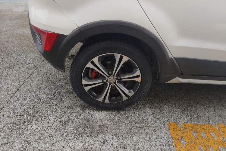Used BAIC Senova X25 2015 1.5L Automatic Elite Model Exterior 8
