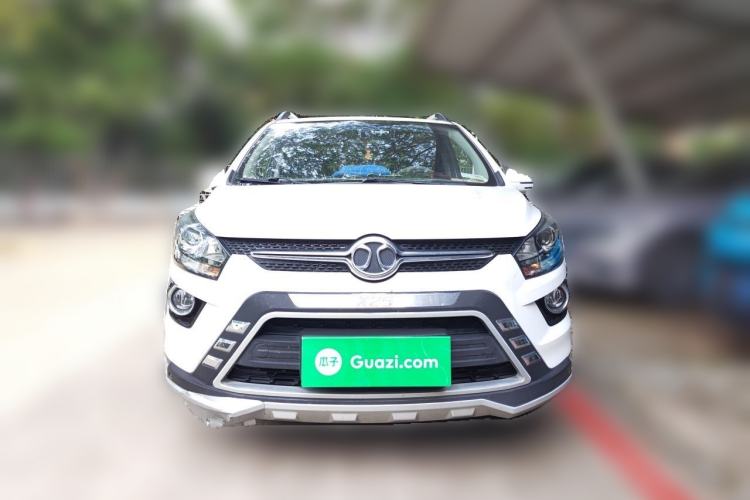 Used BAIC Senova X25 2015 1.5L manual Comfort trim level Front