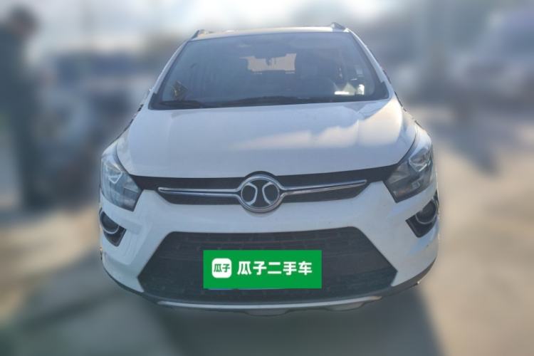 Used BAIC Senova X25 2015 1.5L manual Comfort trim level Front