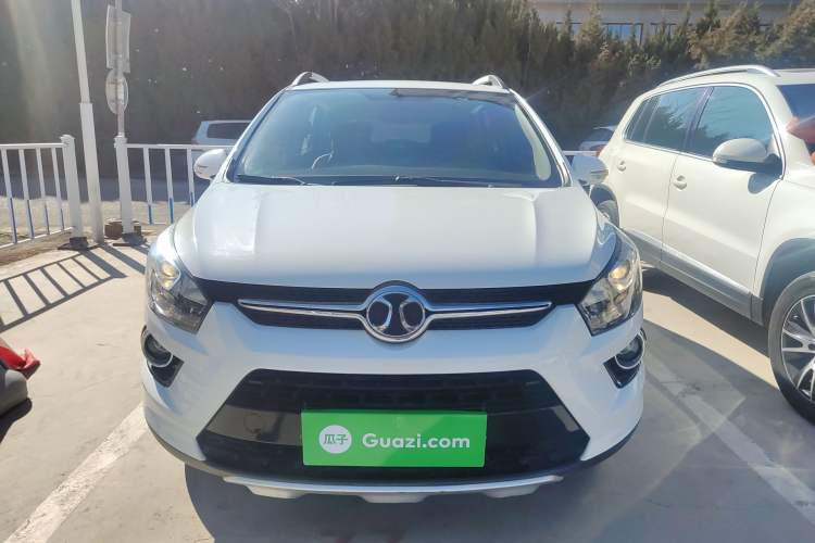 Used BAIC Senova X25 2015 1.5L Manual Elite Edition Front