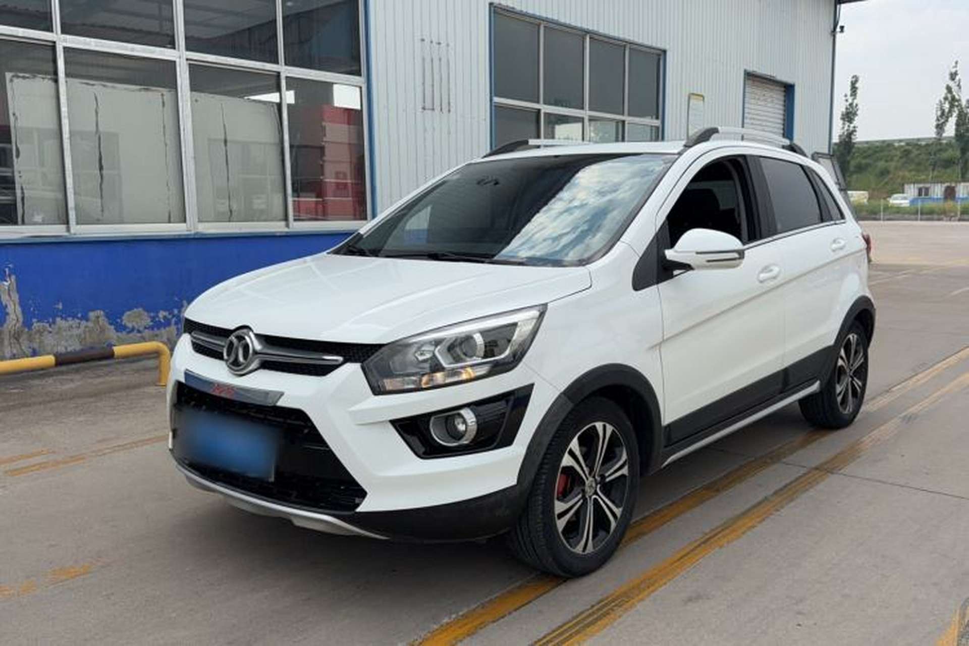 Used BAIC Senova X25 2015 1.5L Automatic Elite Model Front Left 45 Deg