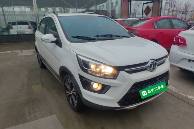 Used BAIC Senova X25 2015 1.5L Manual Elite Edition Front Right 45 Deg